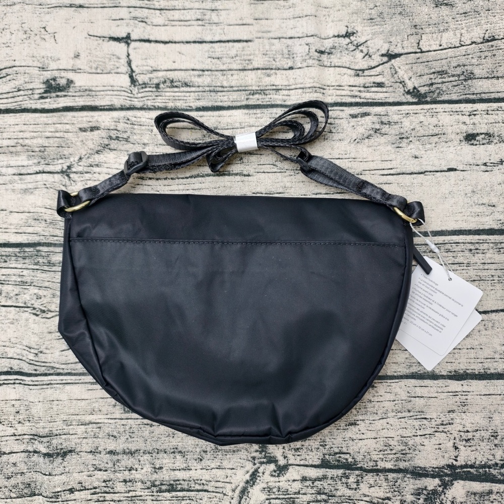 Lululemon - All Night Festival Bag 5L Black Gold Accents - Picture 2 of 6